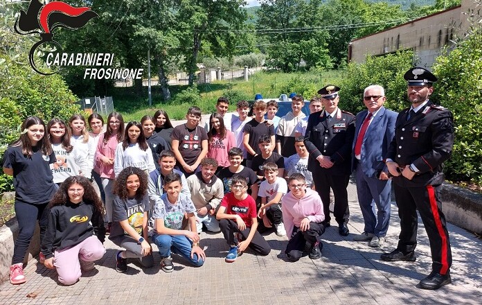 I CARABINIERI INCONTRANO GLI ALUNNI DELL’ISTITUTO COMPRENSIVO I^ DI VEROLI